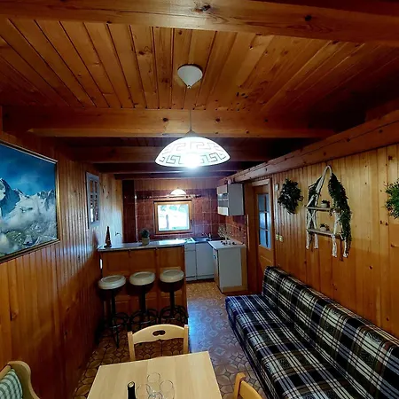 Koca Lipa Pod Veliko Planino Luče