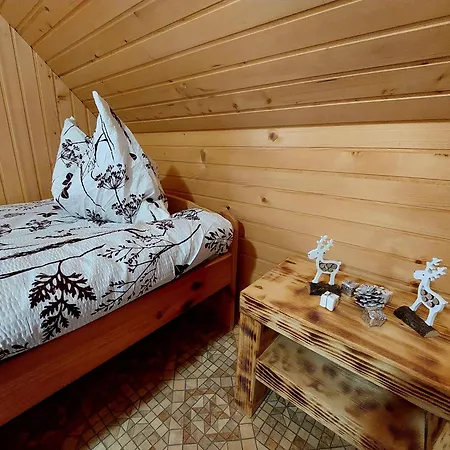 Koca Lipa Pod Veliko Planino * Luče