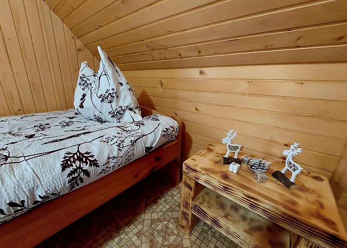 Koca Lipa Pod Veliko Planino * Luce