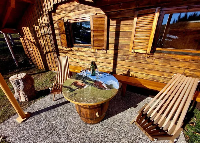 Koca Lipa Pod Veliko Planino Luče