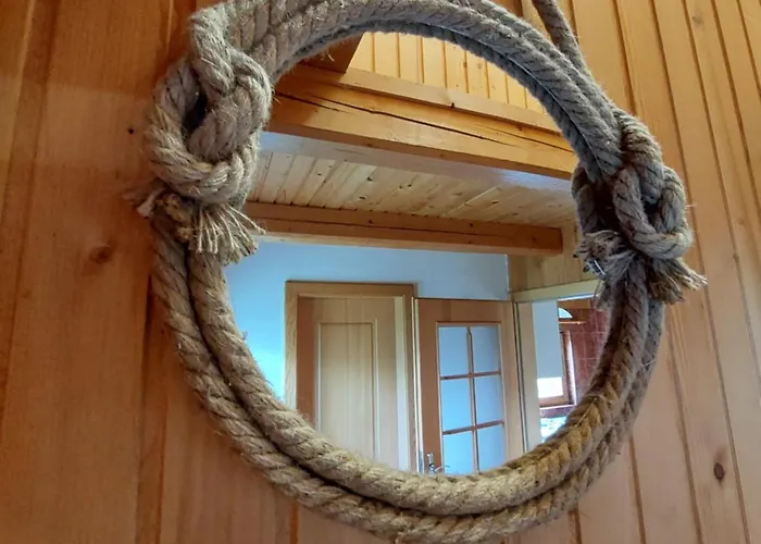 Koca Lipa Pod Veliko Planino * Luče