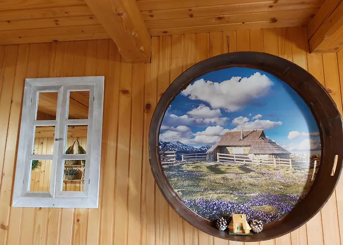 Koca Lipa Pod Veliko Planino *